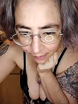 Snapshot of GraceHenderson chatting on January 2025 09:02:01 PM GraceHenderson online show from January 2025 09:02:01 PM