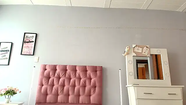  69HONRY online show from January 2025 02:00:02 PM