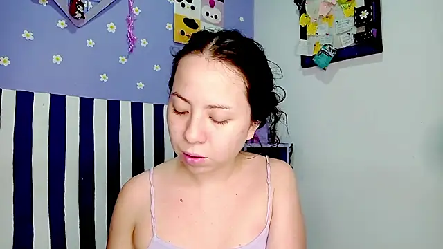PetiteIvoryQueen19 online show from June 2026 07:25:02 AM