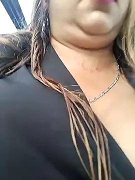 Laura-Hernandez online show from December 2024 10:02:02 PM