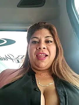 Laura-Hernandez online show from March 2025 03:31:02 PM