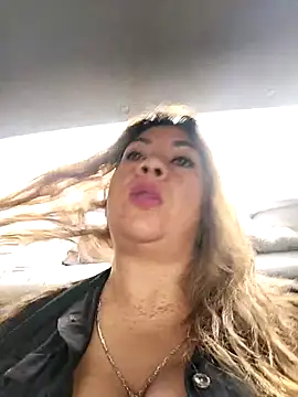 Laura-Hernandez online show from September 2025 03:58:02 PM