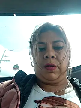 Laura-Hernandez online show from July 2026 03:07:01 PM