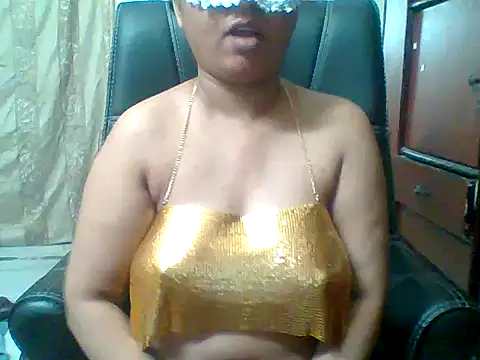 kamayanisingh24 online show from December 2024 05:48:01 PM