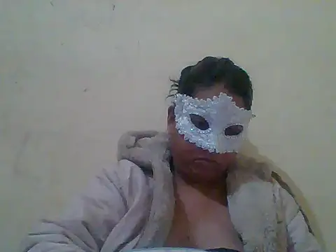 kamayanisingh24 online show from December 2024 07:11:01 PM