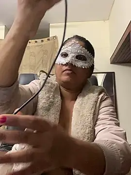 kamayanisingh24 online show from January 2025 04:59:02 PM