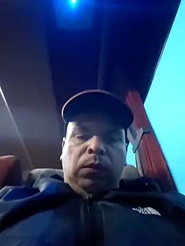 Snapshot of Camilo-31RI chatting on June 2026 10:40:01 AM Camilo-31RI online show from June 2026 10:40:01 AM