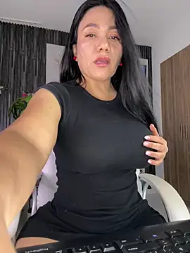 Snapshot of Abril10_ chatting on May 2026 02:22:02 PM Abril10 online show from May 2026 02:22:02 PM