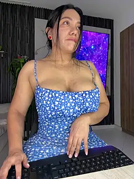 Snapshot of Abril10_ chatting on May 2026 03:18:02 PM Abril10 online show from May 2026 03:18:02 PM