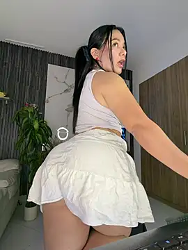 Snapshot of Abril10_ chatting on May 2026 01:52:01 PM Abril10 online show from May 2026 01:52:01 PM