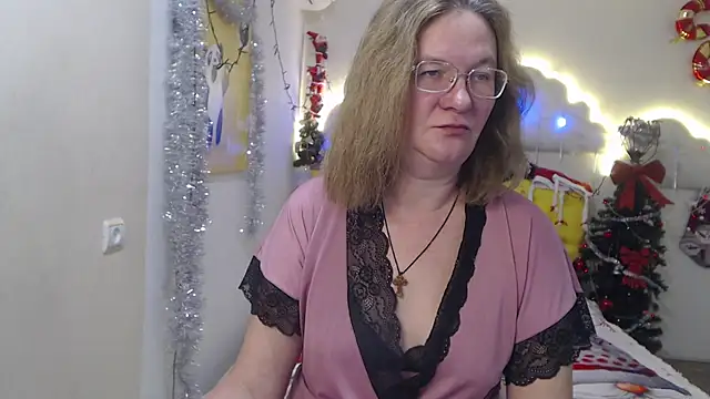 Snapshot of HolyMilfa chatting on December 2024 10:30:01 AM HolyMilfa online show from December 2024 10:30:01 AM