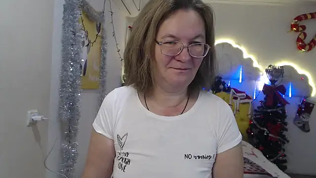 Snapshot of HolyMilfa chatting on December 2024 07:24:02 AM HolyMilfa online show from December 2024 07:24:02 AM