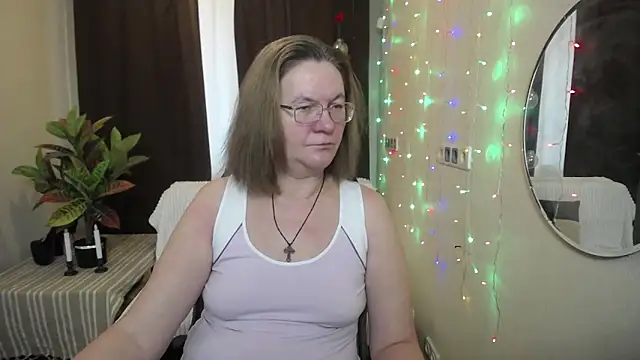 Snapshot of HolyMilfa chatting on January 2025 07:51:02 AM HolyMilfa online show from January 2025 07:51:02 AM