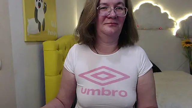 Snapshot of HolyMilfa chatting on February 2025 02:05:01 PM HolyMilfa online show from February 2025 02:05:01 PM