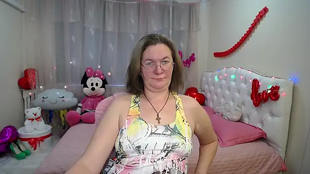 Snapshot of HolyMilfa chatting on February 2025 10:46:01 AM HolyMilfa online show from February 2025 10:46:01 AM