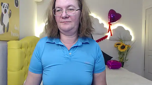 Snapshot of HolyMilfa chatting on March 2025 01:51:01 PM HolyMilfa online show from March 2025 01:51:01 PM