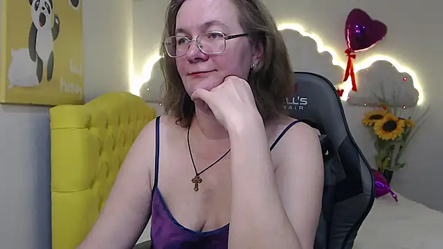 Snapshot of HolyMilfa chatting on March 2025 04:11:01 PM HolyMilfa online show from March 2025 04:11:01 PM