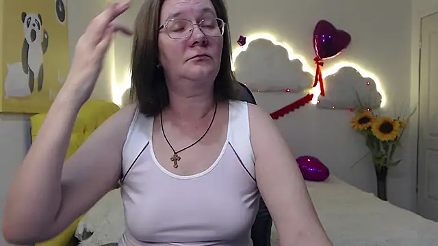 Snapshot of HolyMilfa chatting on March 2025 02:03:01 PM HolyMilfa online show from March 2025 02:03:01 PM