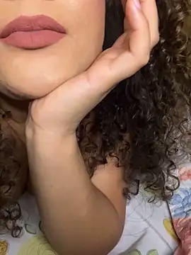 Snapshot of amora54 chatting on October 2025 03:04:01 AM amora54 online show from October 2025 03:04:01 AM