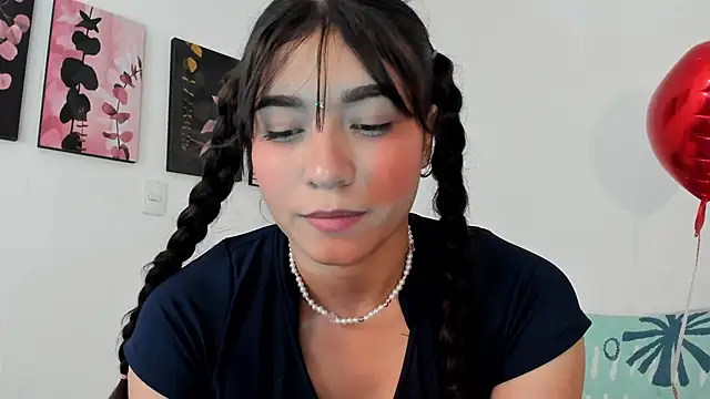 Maia W10 online show from February 2025 12:27:02 AM