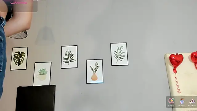 Maia W10 online show from March 2025 12:35:02 PM