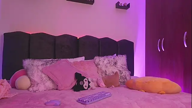 Lilou albrecht online show from February 2026 11:52:01 AM