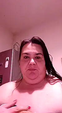 Snapshot of Niny84 chatting on January 2025 06:19:01 PM Niny84 online show from January 2025 06:19:01 PM