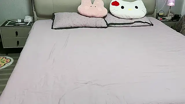 Snapshot of Fairy-HF chatting on October 2025 02:02:01 PM Fairy-HF online show from October 2025 02:02:01 PM