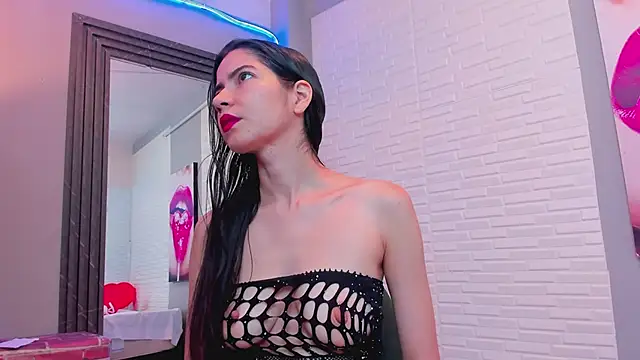 sweetieandjuicyy online show from February 2025 02:24:02 PM