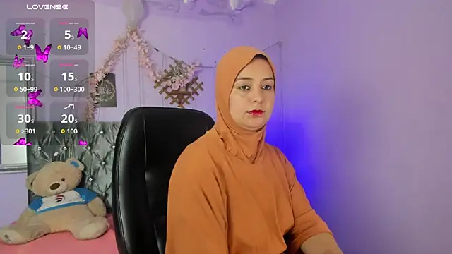 Snapshot of BadraSaadi chatting on November 2025 01:00:02 PM BadraSaadi online show from November 2025 01:00:02 PM