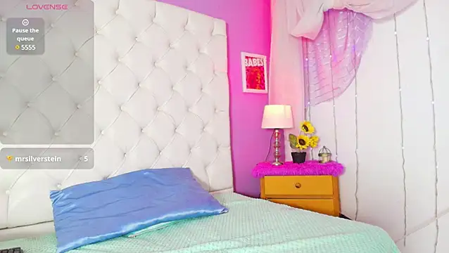 Trixiroy online show from January 2025 10:56:01 PM