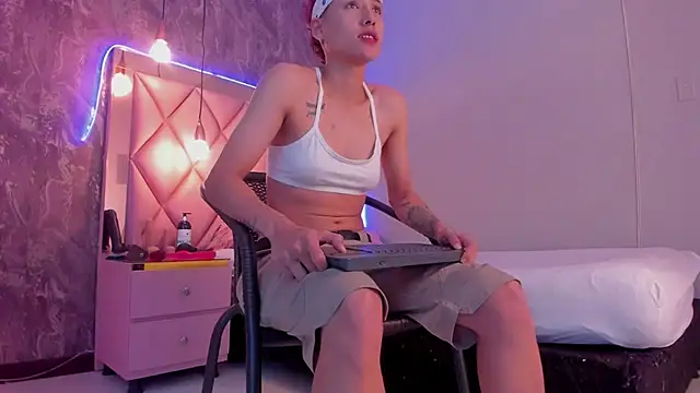 megan 100 online show from January 2025 06:57:01 PM