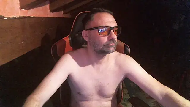 Snapshot of 6996horus chatting on November 2025 01:03:02 AM 6996horus online show from November 2025 01:03:02 AM