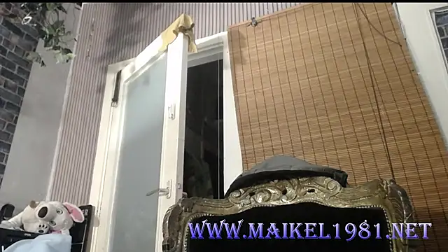 Snapshot of Maikel1981-NL chatting on June 2026 11:43:02 PM Maikel1981-NL online show from June 2026 11:43:02 PM