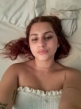 Snapshot of Luu_Princess chatting on February 2025 11:15:02 PM Luu Princess online show from February 2025 11:15:02 PM