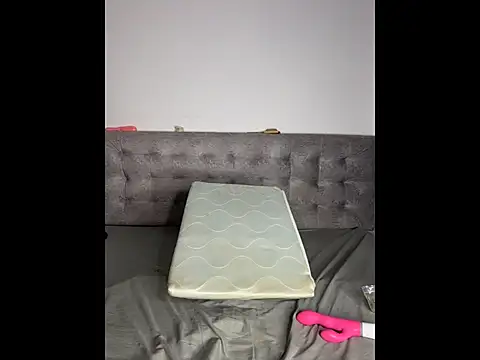 ScarletVelvetX online show from March 2026 08:04:01 PM