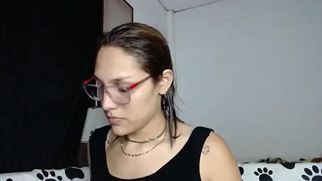 alexandra lorens online show from November 2025 01:15:01 AM