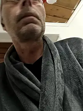 Snapshot of BesterJunge45 chatting on December 2024 09:13:02 AM BesterJunge45 online show from December 2024 09:13:02 AM