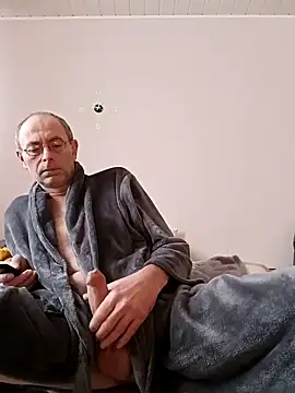 Snapshot of BesterJunge45 chatting on January 2025 11:45:02 AM BesterJunge45 online show from January 2025 11:45:02 AM