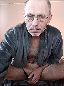 Snapshot of BesterJunge45 chatting on February 2025 09:10:01 AM BesterJunge45 online show from February 2025 09:10:01 AM