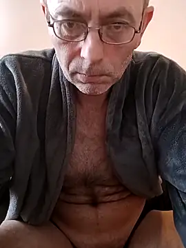 Snapshot of BesterJunge45 chatting on February 2025 01:17:02 PM BesterJunge45 online show from February 2025 01:17:02 PM