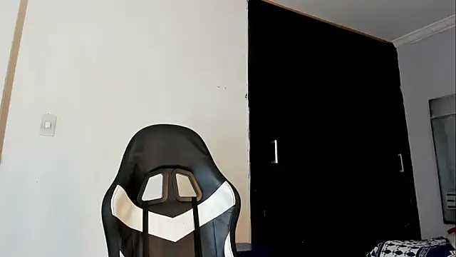 La Perversa69 online show from October 2025 07:46:02 PM