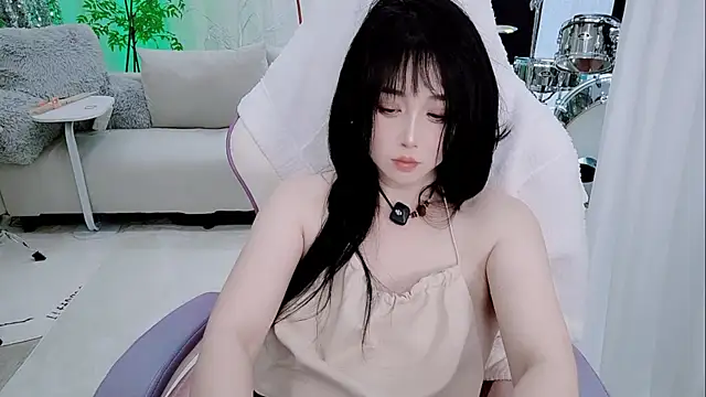 Vaness-a online show from December 2025 05:20:01 PM