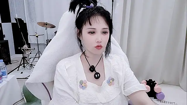 Vaness-a online show from June 2026 04:31:01 PM
