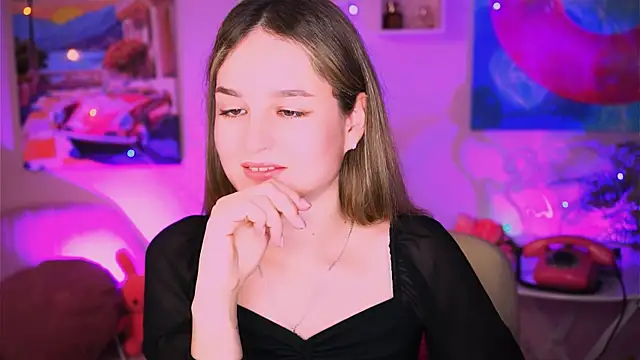 Snapshot of DeboraLarson chatting on February 2025 07:34:01 PM DeboraLarson online show from February 2025 07:34:01 PM