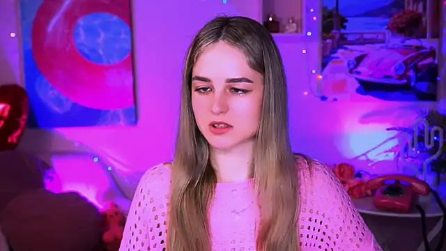 Snapshot of DeboraLarson chatting on March 2025 03:51:02 AM DeboraLarson online show from March 2025 03:51:02 AM