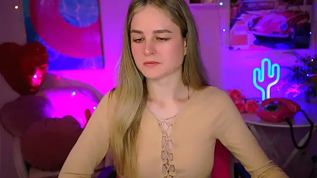 Snapshot of DeboraLarson chatting on March 2025 04:10:01 AM DeboraLarson online show from March 2025 04:10:01 AM