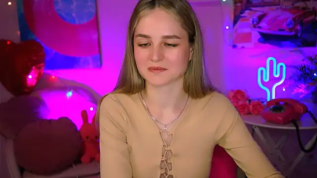 Snapshot of DeboraLarson chatting on March 2025 07:15:01 AM DeboraLarson online show from March 2025 07:15:01 AM