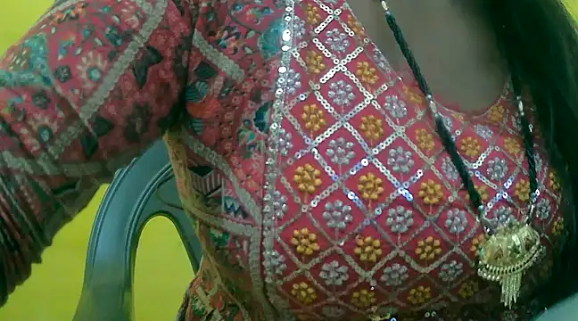 Snapshot of LOVE-SUSHILA chatting on February 2025 01:40:01 AM LOVE-SUSHILA online show from February 2025 01:40:01 AM