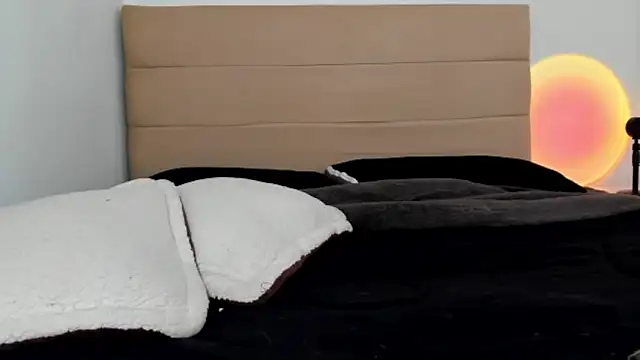 Bonnieshyy online show from March 2025 07:37:02 PM